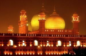 This is Badshahi now it is present in Lahore see the beautiful picture of this masjid in lights.